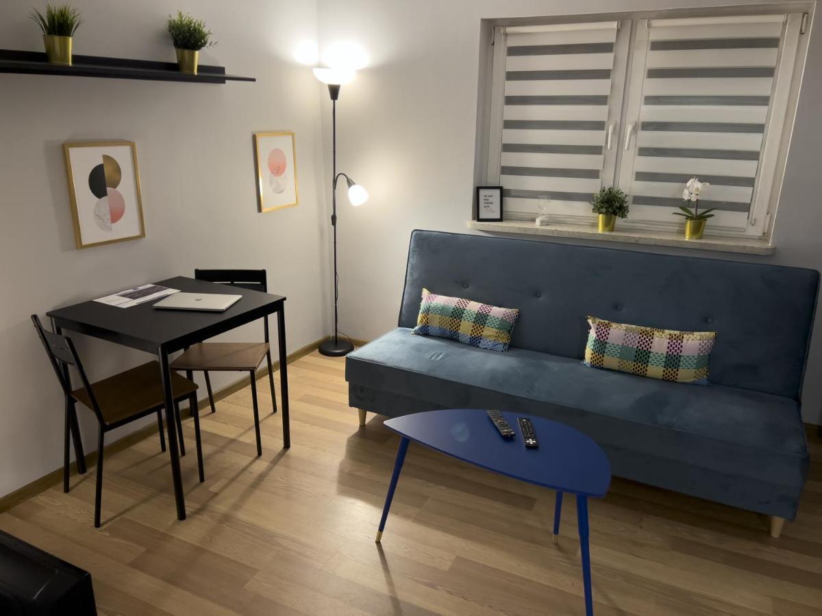 Apartament Maly Domek Na Starowce Konin  Zewnętrze zdjęcie